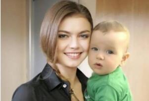 阿丽娜·卡巴耶娃的孩子是谁的？普京直接否认是其私生子