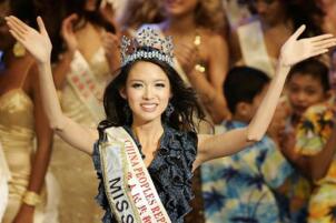 中国第一位世界小姐总冠军，张梓琳(第二位获得者是于文霞)