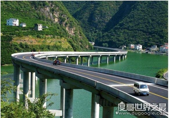 世界四大最美水上公路 给你最舒服的视觉享受(其中三条在中国)