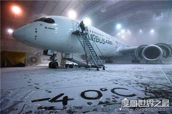 世界上最大的冰箱 能装多架飞机(个头堪比航空母舰)
