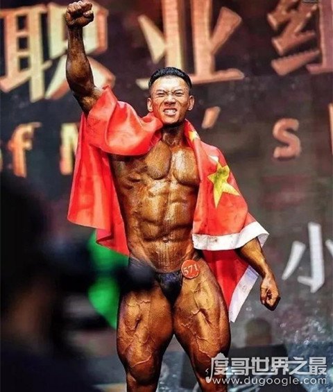 中国第一肌肉男 鹿晨辉(首个获得健美黄金联赛冠军的中国人)