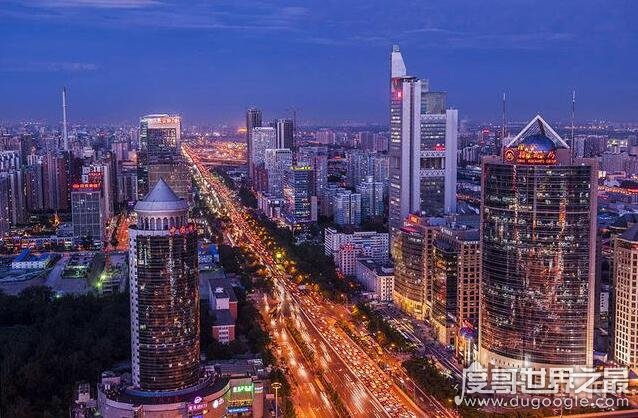 北京阅兵的长安街有多长多宽 长106.8里宽15米(贯穿市中心/城区)