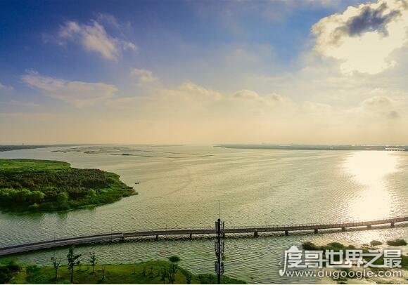 阳澄湖在哪里哪个省的，位于江苏省南部(跨吴县和昆山县)