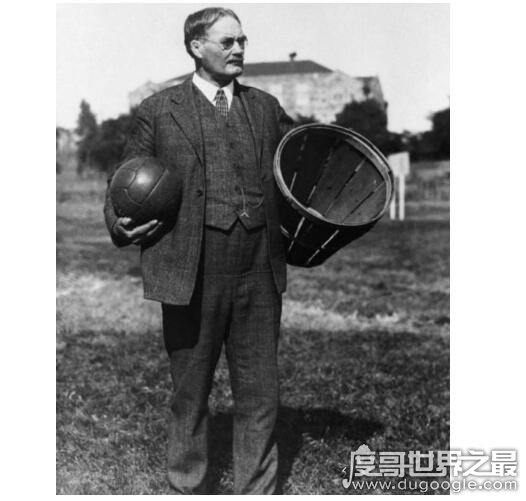 篮球的起源是什么时候，在1891年被体育教师詹姆士奈史密斯发明