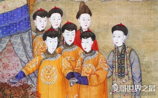 清朝皇室没落 爱新觉罗现在姓什么（包括多个姓氏）