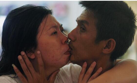 世界上最长时间的吻 接吻时间最长纪录为50小时05分