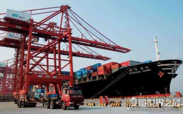 世界上最繁忙的港口 上海港货物吞吐量位于世界第一（规模庞大）