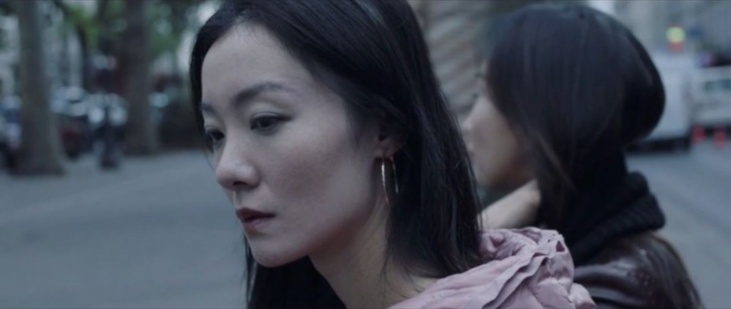 尺度大到无法上映的国产电影 在巴黎站街的东北女孩(未上映)